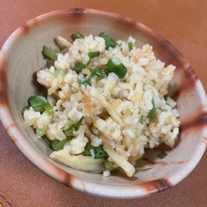 切り干し大根と梅干しの炊き込みご飯